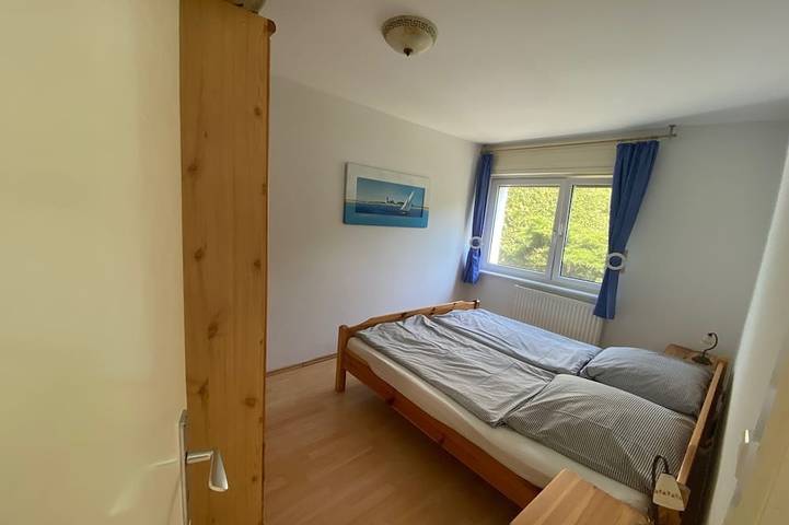 Ganze Wohnung, Ferienwohnung \"Hang\" in einem Ferienhaus - in direkter Seelage in Motzen, Mittenwalde