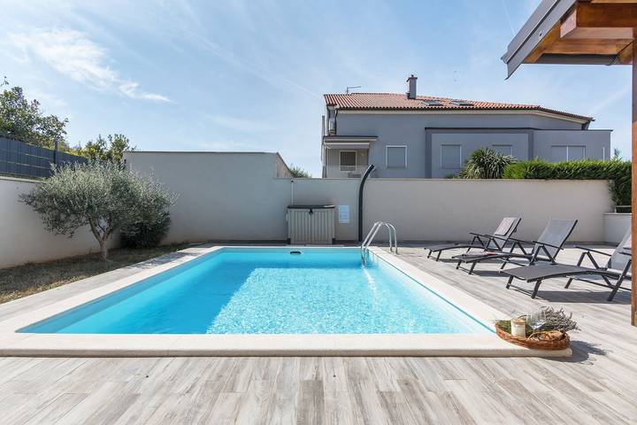 Apartament wakacyjny dla 6 osób w Banjole