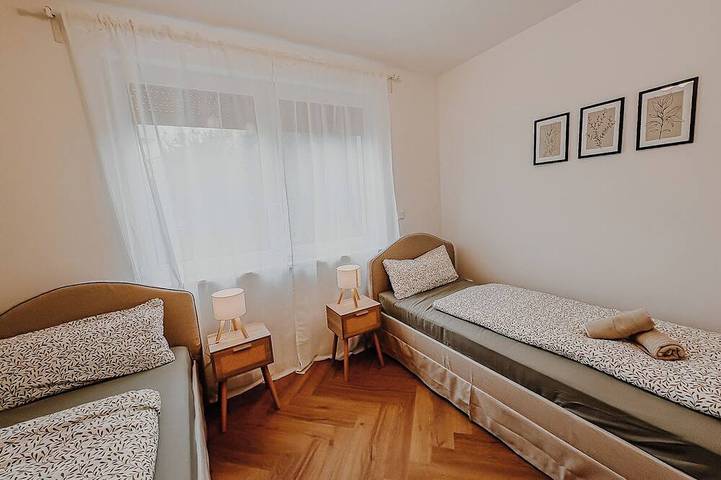 Ganze Wohnung, Modernes Apartment in Viernheim in Viernheim, Bergstraße