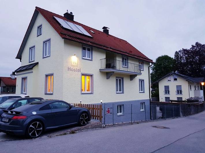 BnB für 5 Personen, mit Balkon und Terrasse sowie Garten und Ausblick in Füssen