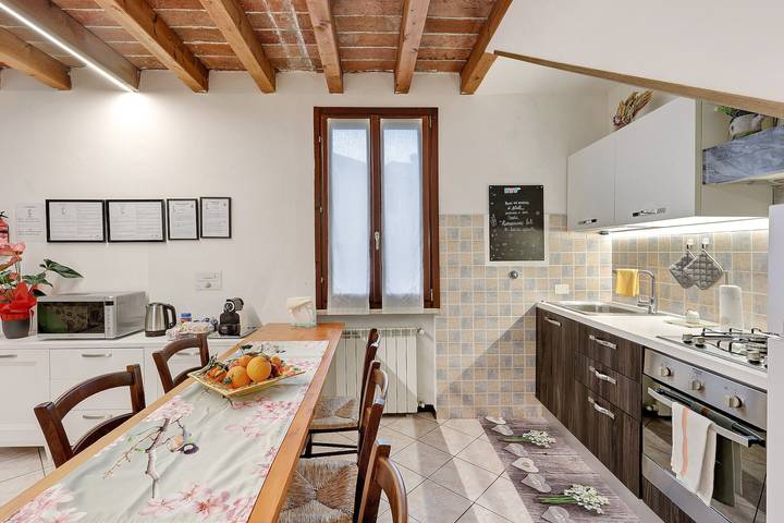 Ganze Wohnung, Ferienwohnung 'Il Vagabondo' mit Wlan und Klimaanlage in Volta Mantovana, Mantua Provinz