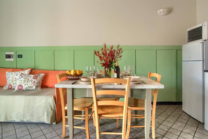 Residenz für 2 Personen, mit Pool und Balkon/Terrasse in Imperia - 3