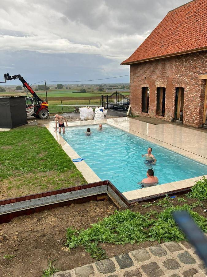 Chambre d’hôte pour 2 personnes, avec vue ainsi que jardin et piscine dans Neuve-Église