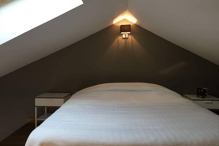 Location de vacances pour 6 personnes, avec terrasse et piscine à Vignieu - 2