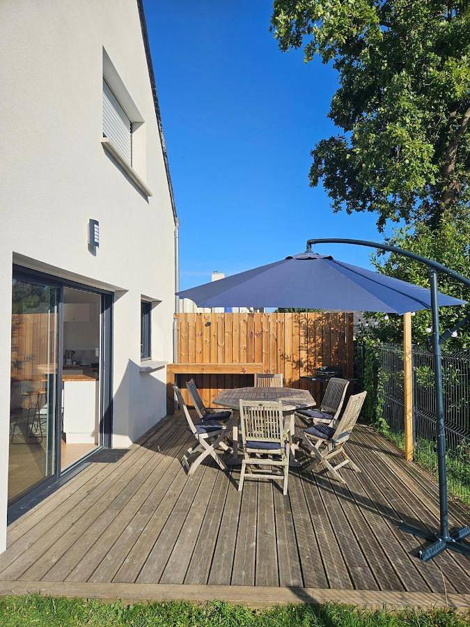 Location de vacances pour 7 personnes, avec jardin et terrasse à Saint-Armel