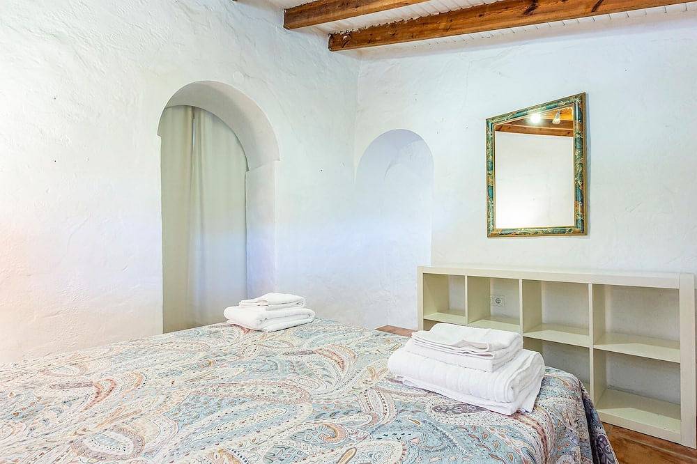 Awesome home in Rincón de la Victoria in Benalgabón, Rincón de la Victoria