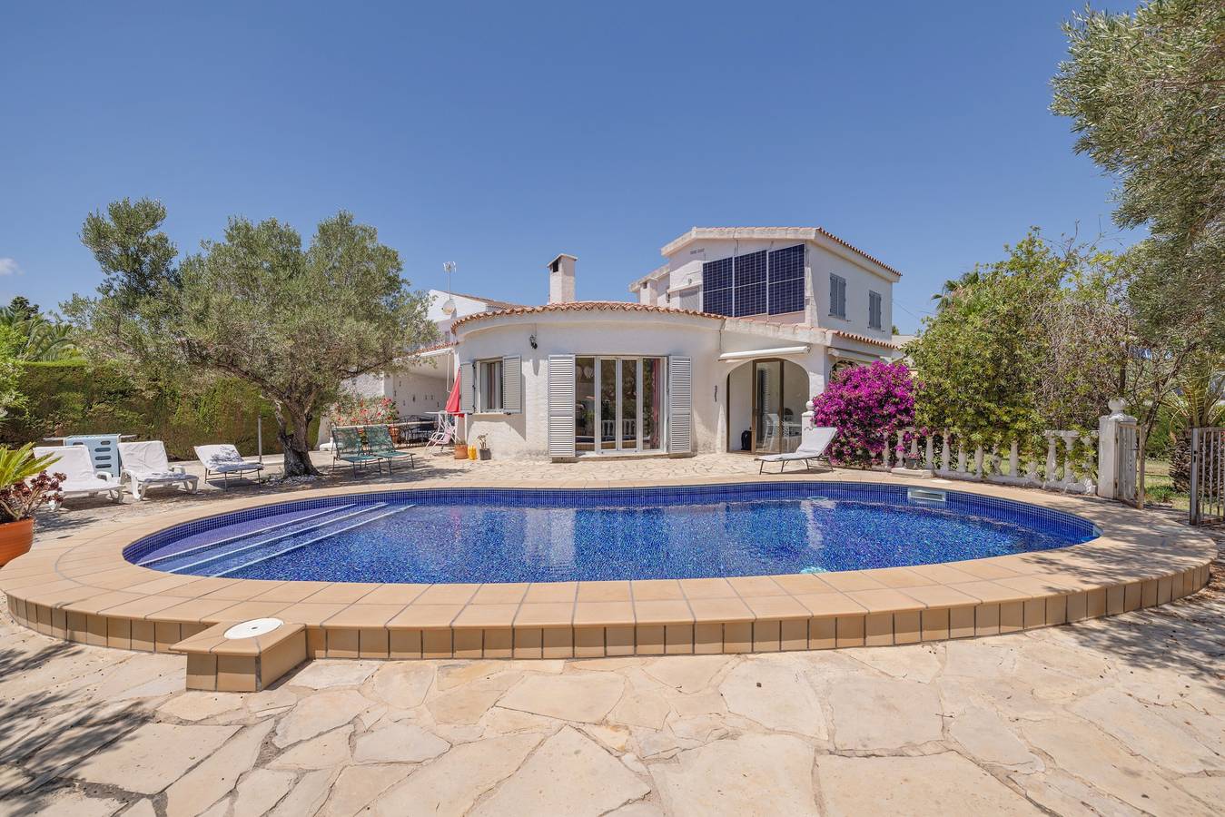 Casa de vacaciones 'Casa Viviana' con piscina privada, terraza privada y aire acondicionado in La Ampolla, Costa Dorada