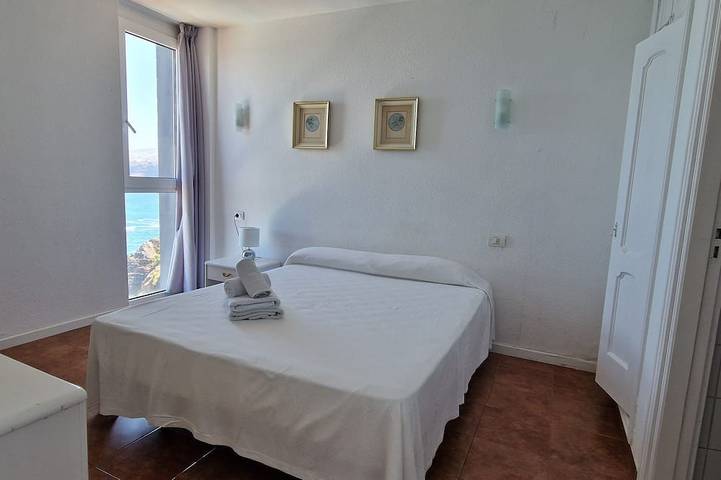 Appartement entier, Martianez Beach Apartment 1302, Sea Front&WIFI in Puerto de la Cruz, Tenerife du Nord