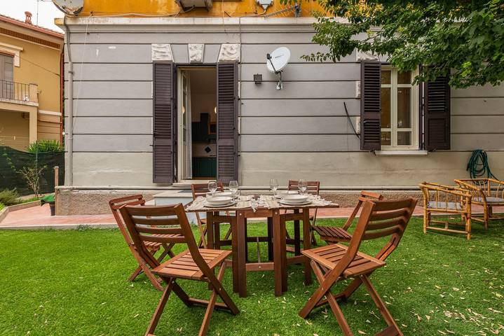 Apartamento entero, Il  Giardino Apartment - Between Beach and City- in Cagliari, Campidano