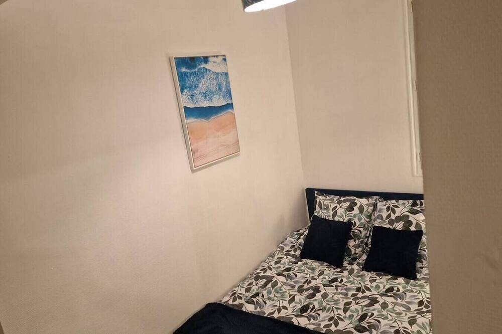 Apartamento entero, T1 Bright and Garden Hyper-Centre 5min station in Évreux, Región de Évreux