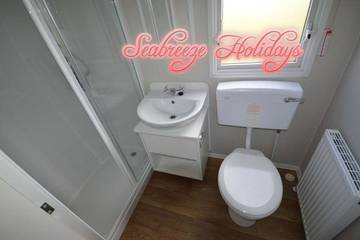 Bungalow for 6 People in St Osyth, Essex, Photo 3