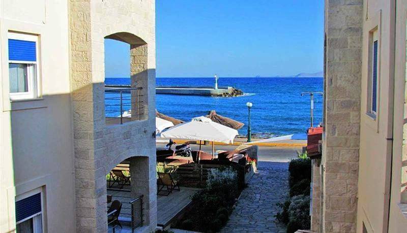 Appart’hôtel pour 3 personnes, avec Balcon et Terrasse ainsi que Jardin et Piscine