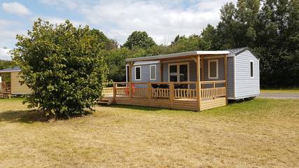 Wohnwagen für 6 Personen, mit Garten und Pool sowie Terrasse in Deutschland