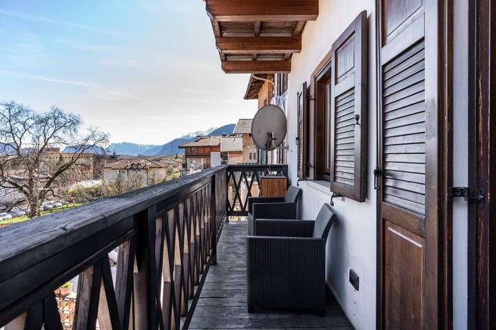 Apartamento inteiro, Apartamento 'Appartamento Cles' com vista para a montanha, varanda e Wi-Fi in Cles, Grupo Brenta