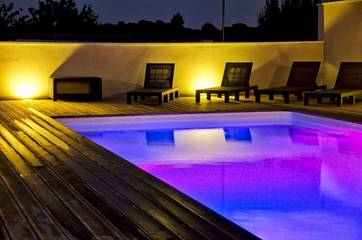 Gîte pour 4 personnes, avec jardin et jacuzzi ainsi que terrasse et piscine dans le Gard