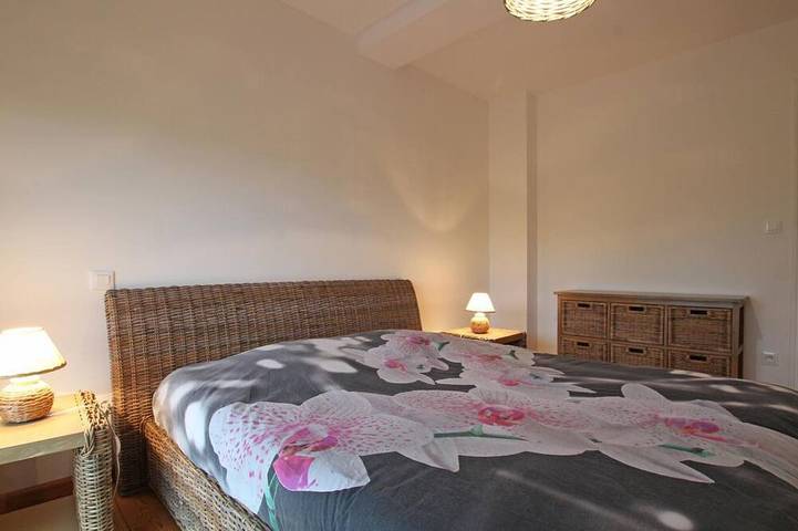 Gîte pour 10 personnes, avec jardin et jacuzzi à Moyon - 3