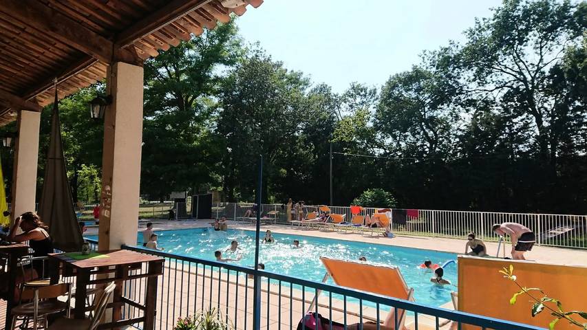 Camping pour 5 personnes, avec Piscine dans Privas (arrondissement)
