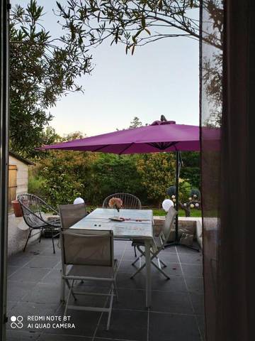 Location de vacances pour 5 personnes, avec piscine ainsi que vue et jardin, animaux acceptés à Ghisonaccia