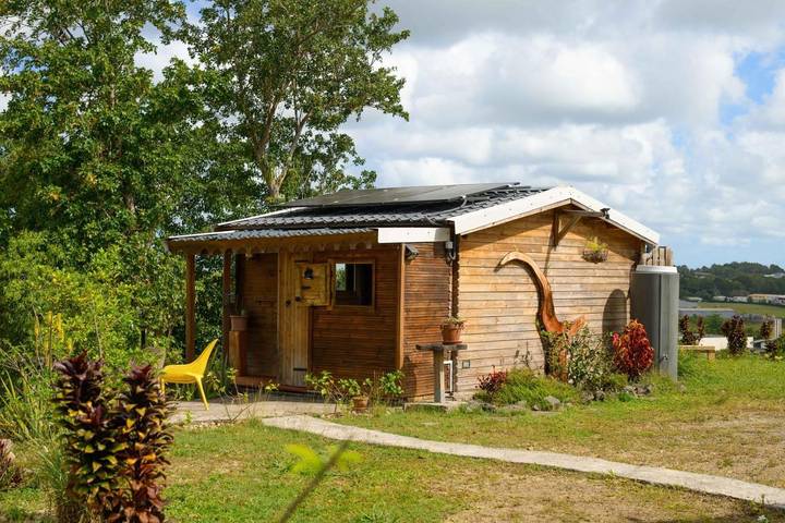 Chalet für 2 Personen, mit Terrasse und Ausblick sowie Garten - 1