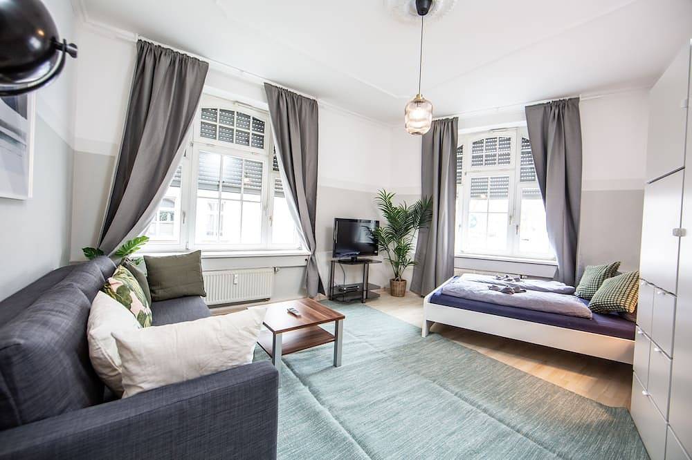 Ganze Wohnung, Zentral & geräumige Altbauwohnung mit 3Sz für 6P in Altstadt (Erfurt), Erfurt