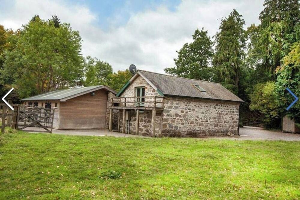 Enchanted 2Br converted stone Barn where nature & comfort meet. 1hr from Dublin. in County Wicklow