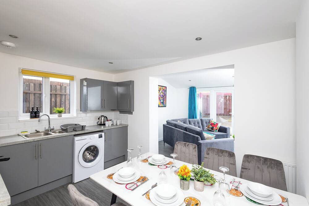 Glamping for 9 People in Leeds, West Yorkshire