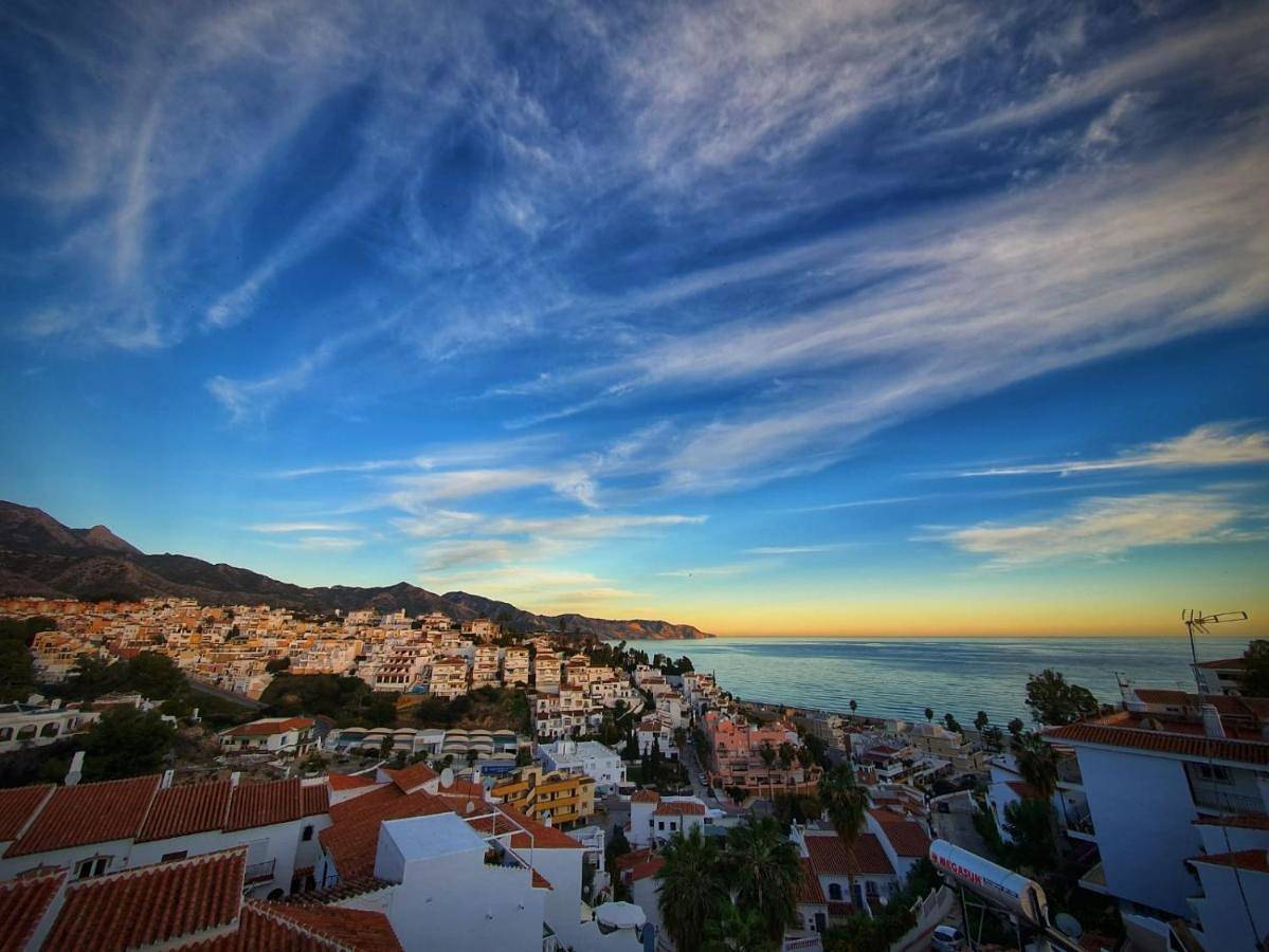 Mb Hostels Premium Eco - Adults Recommended in Playa de Burriana, Nerja