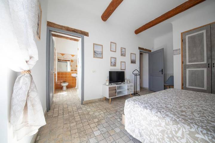 Chambre d’hôte pour 2 personnes, avec Terrasse ainsi que Jardin et Piscine à Monteux - 2
