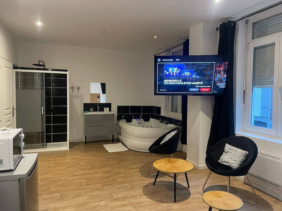 Ganzes Studio, Studio für 2 Personen mit Whirlpool in Tourcoing, Lille und Umgebung