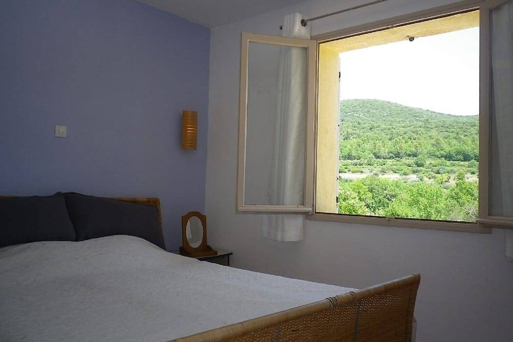 Apartamento entero, Albergue Amethyste tranquila casa de campo en el corazón de Var in Le Luc, Region de Draguignan
