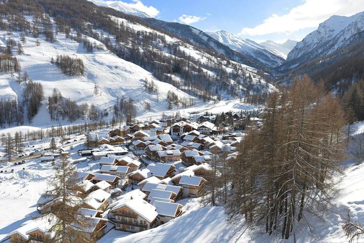 Ganze Wohnung, [Olympiabahn 1 Min.] Skibox • Sessellift 3 Min in Pragelato, Via Lattea