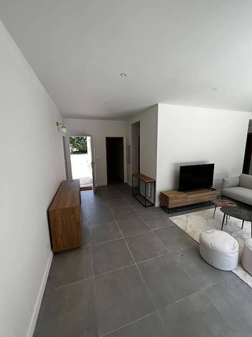 Villa in Bouc-Bel-Air, Côte méditerranéenne (France)