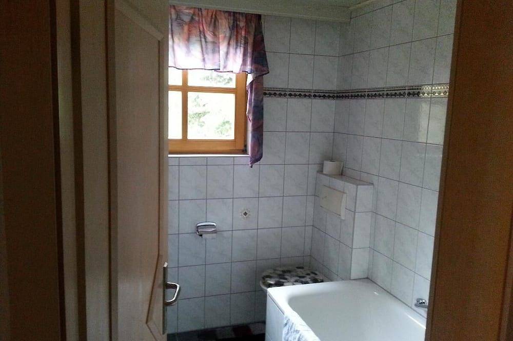 Ganze Wohnung, Modern gestaltete Ferienwohnung (67qm) mit Südbalkon und Bergblick in Spiegelau, Ostbayern