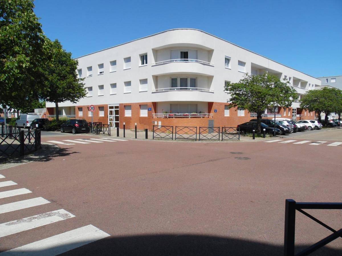 Appartement entier, Apartment in Élancourt, Yvelines