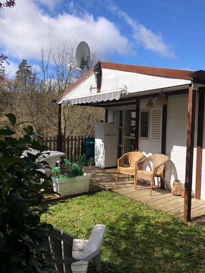 Gîte pour 5 personnes, avec Terrasse et Jardin ainsi que Bassin pour enfant et Piscine à Chazelles-sur-Lyon - 3