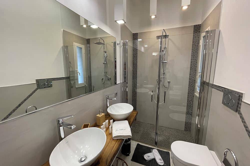 Apartamento entero, Detached house with swimming pool and large equipped garden, pets allowed in Pompeya (Nápoles), Provincia de Nápoles