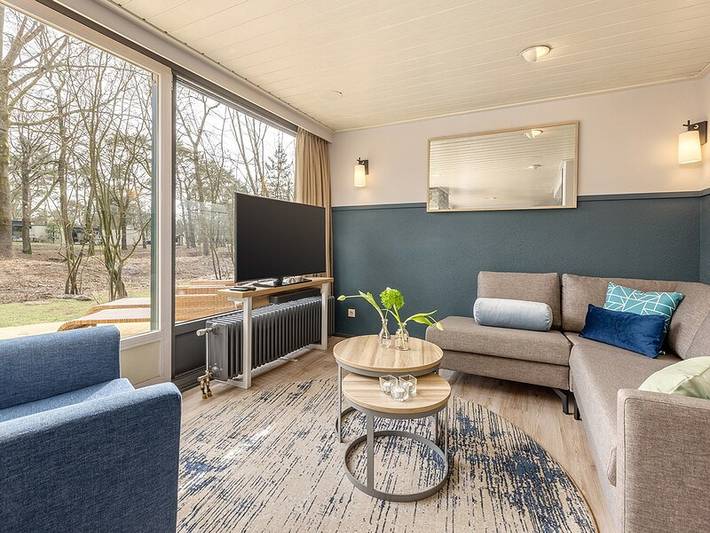 Lodge voor 4 personen, with tuin and zwembad as well as terras and sauna in Noord-Brabant