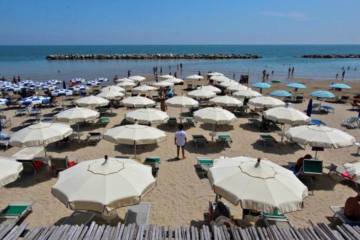 Ferienhaus für 6 Personen, mit Balkon und Terrasse sowie Ausblick in Cupra Marittima