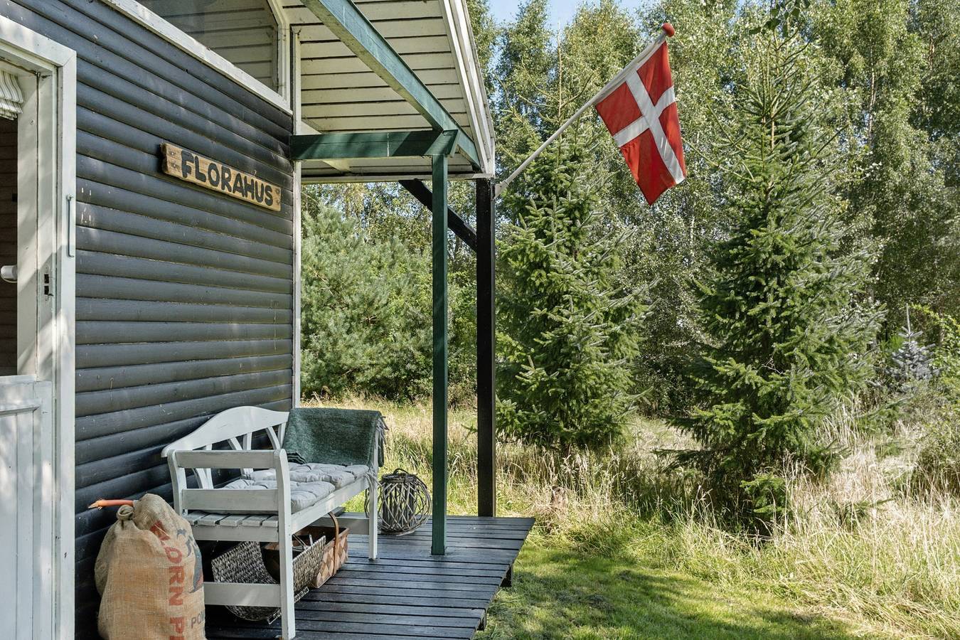 Holzhaus mit wildem Garten an der Sejerø-Bucht in Kalundborg, Kalundborg und Umgebung