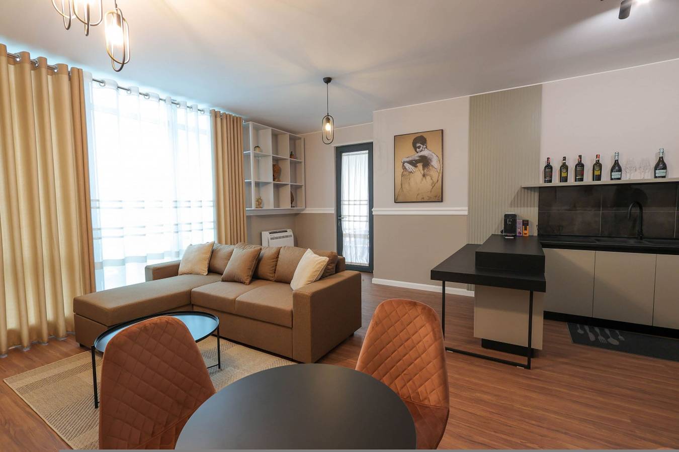 Appartamento intero, Appartamento vacanze per 5 persone con balcone in Durazzo, Albania