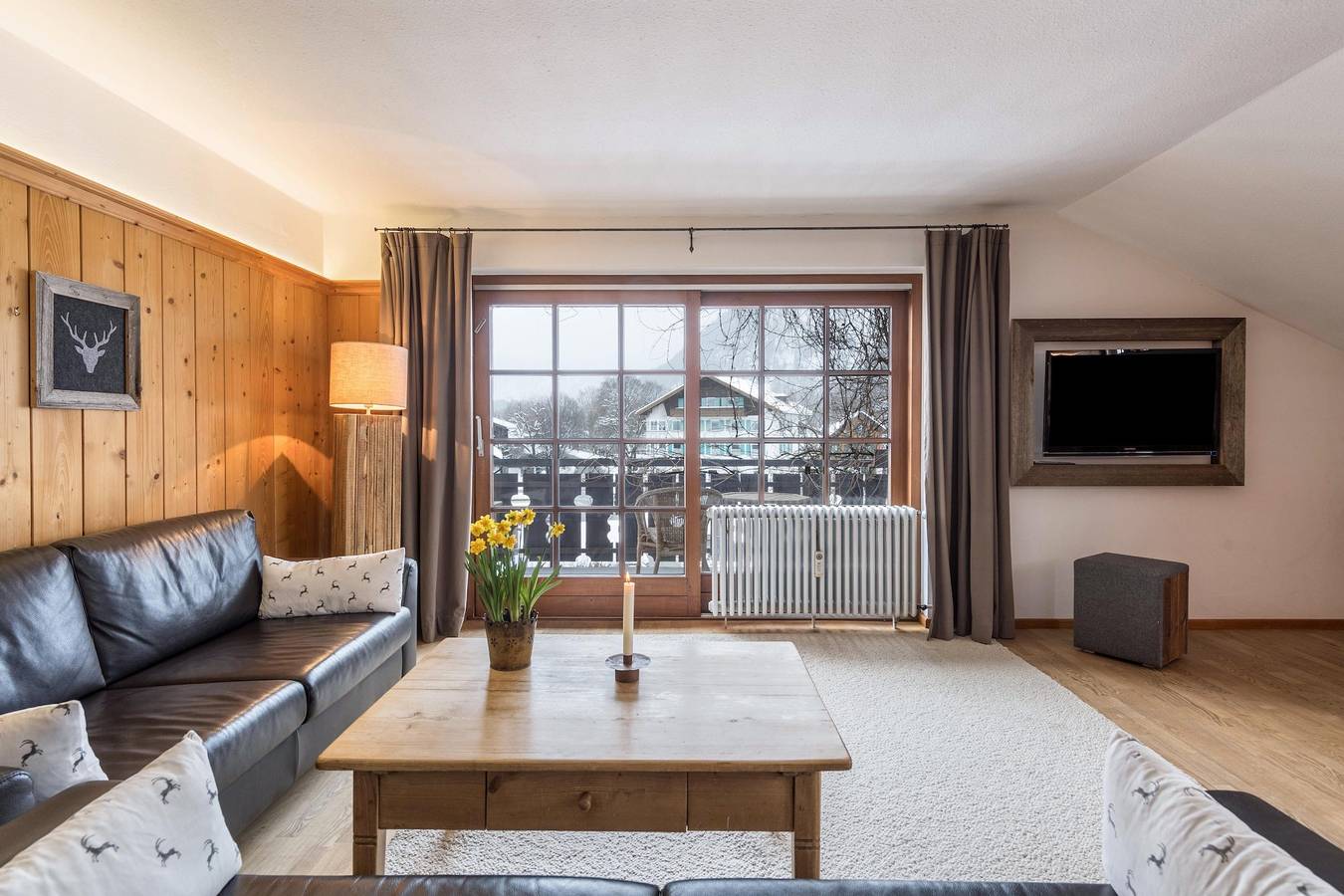 Ganze Wohnung, Zentral gelegenes Apartment Fischer A mit Blick auf die Ammergauer Alpen, Wlan und Balkon in Oberammergau, Bayerische Alpen