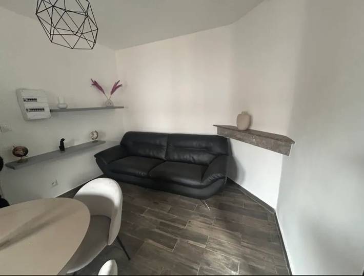 Entire apartment, Apartment Valenciennes 45 m² with game table in Valenciennes, Valenciennes region