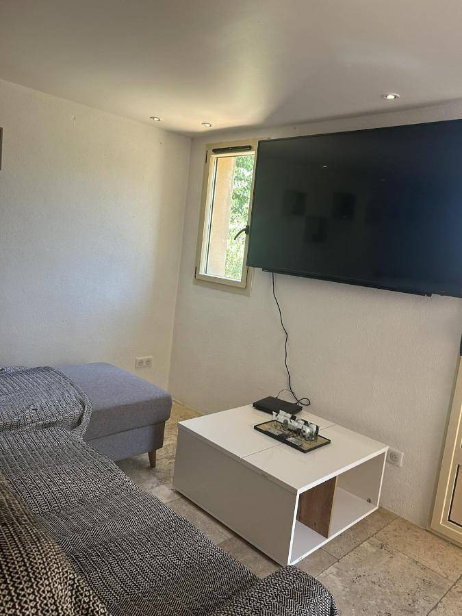 Gîte pour 4 personnes, avec vue et terrasse à Occhiatana