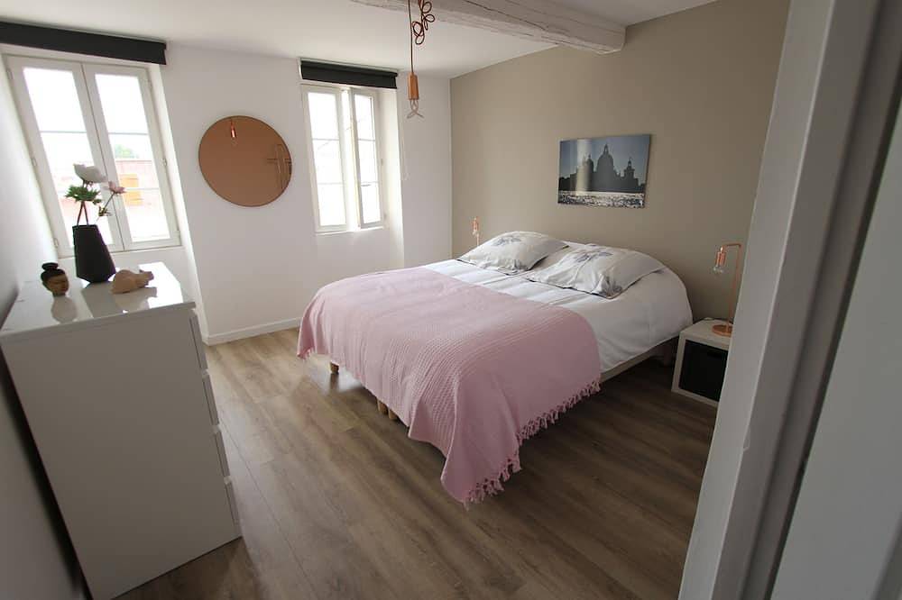 Maison avec piscine et jardin 4 chambres 8 pers. grand séjour 2 salles de bain in Cuers, Côte méditerranéenne (France)