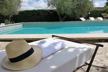 Gîte pour 20 personnes, avec jardin ainsi que jacuzzi et balcon à Deaux