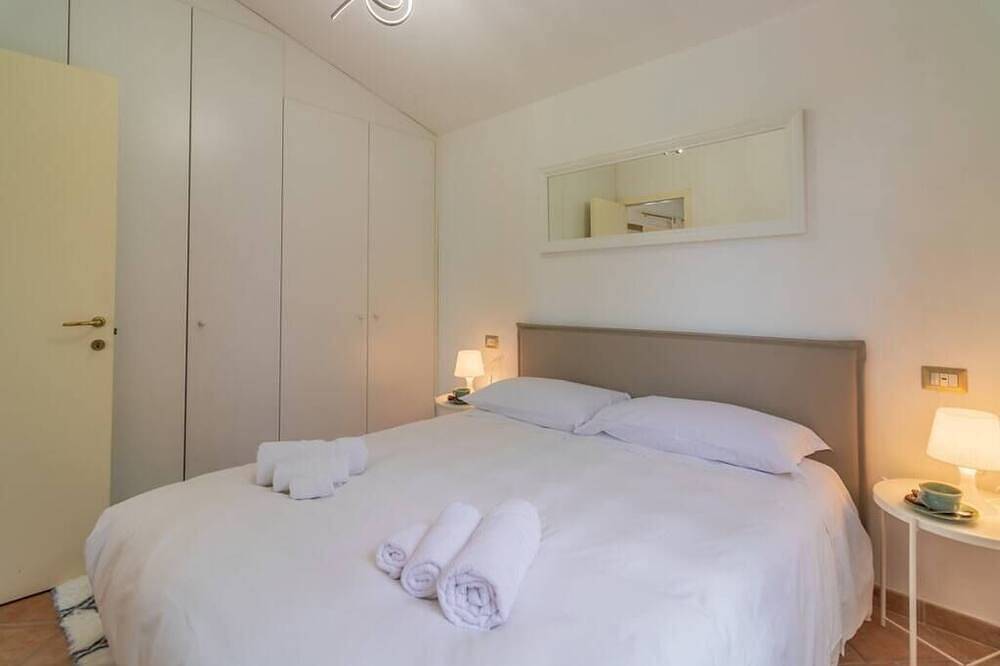 Appartamento intero, Casa Camilla-  Vista Mare ,Wifi e Parcheggio in Zoagli, Riviera di Levante