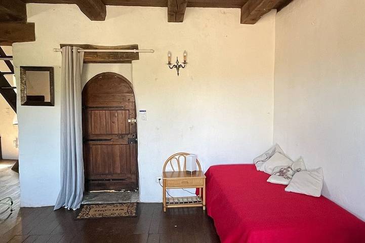 Gîte pour 6 personnes, avec terrasse et jardin, animaux acceptés à Saint-Laurent-le-Minier - 3