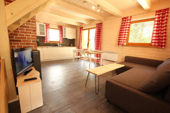 Ferienhaus für 9 Personen, mit Balkon und Whirlpool sowie Garten in Niederschlesien - 4