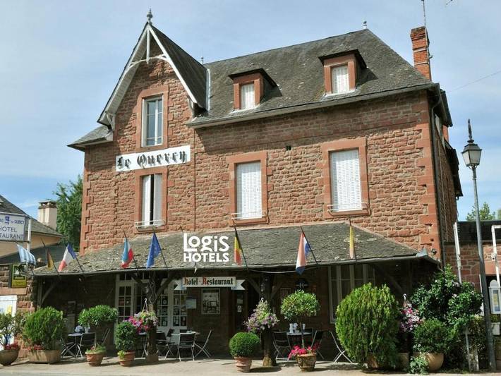 Hôtel pour 8 personnes, avec Terrasse ainsi que Jardin et Piscine