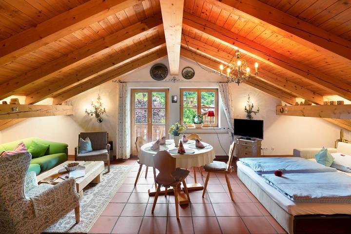 Ferienwohnung für 4 Personen, mit Garten und Sauna im Mittenwald